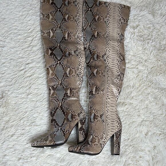 Bamboo Thigh High Snakeskin/Python Boots Size 6.5 New - Picture 2 of 11